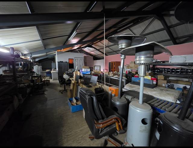 800M² WAREHOUSE FOR SALE IN FLORIDA